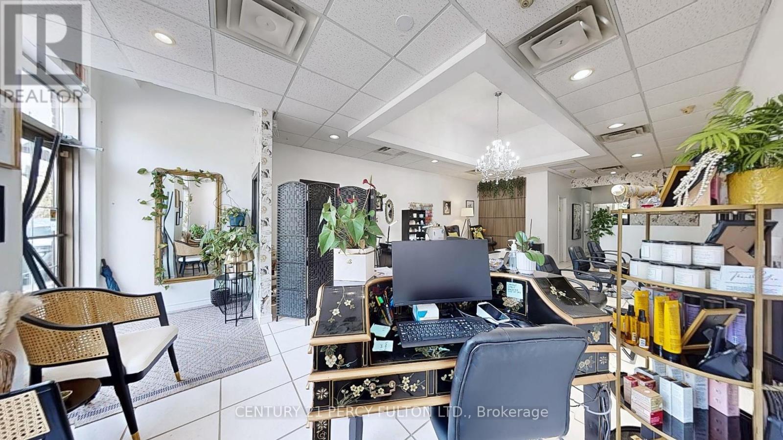 3 – 3100 BROCK STREET N