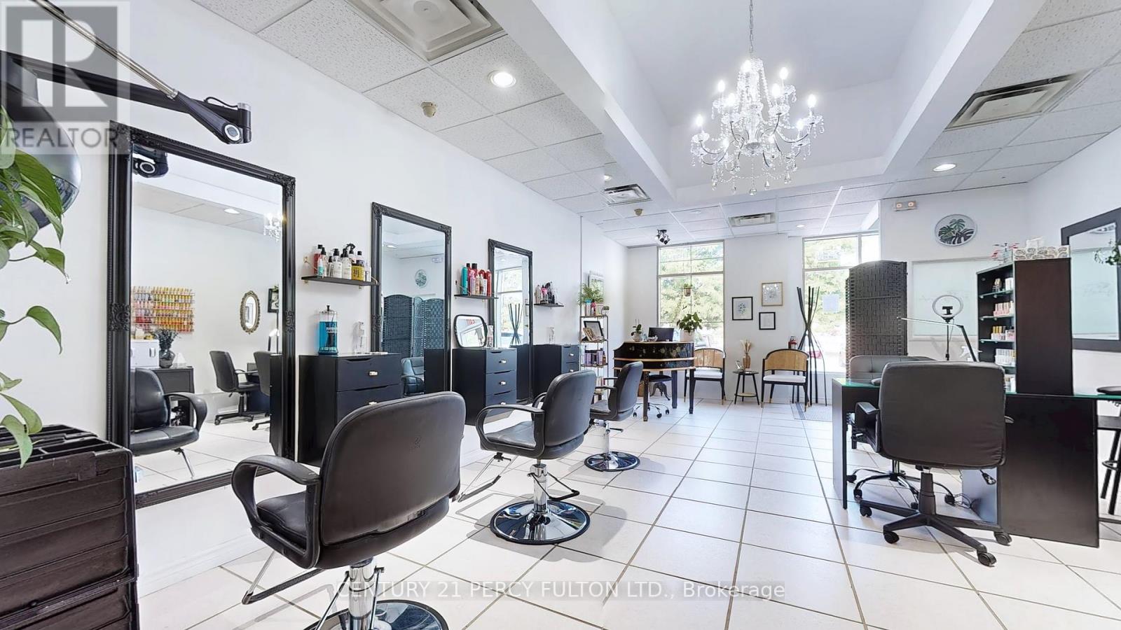 3 – 3100 BROCK STREET N