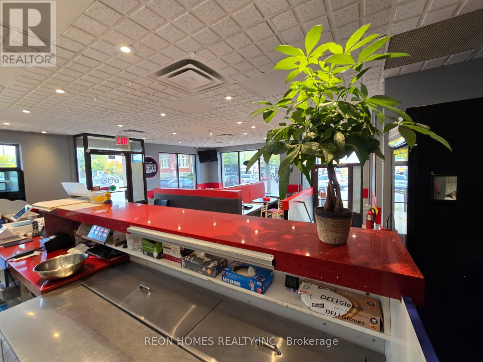 201 DUNDAS STREET W