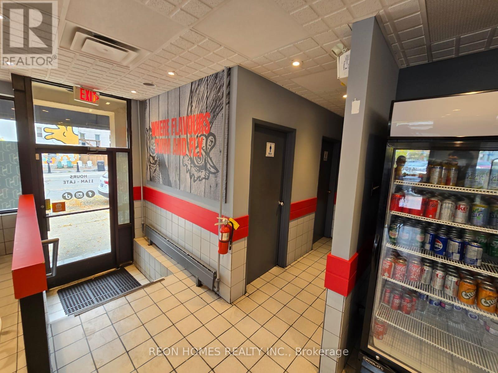 201 DUNDAS STREET W
