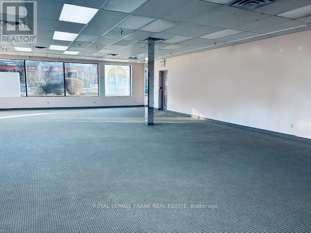 102B – 114 DUNDAS STREET E