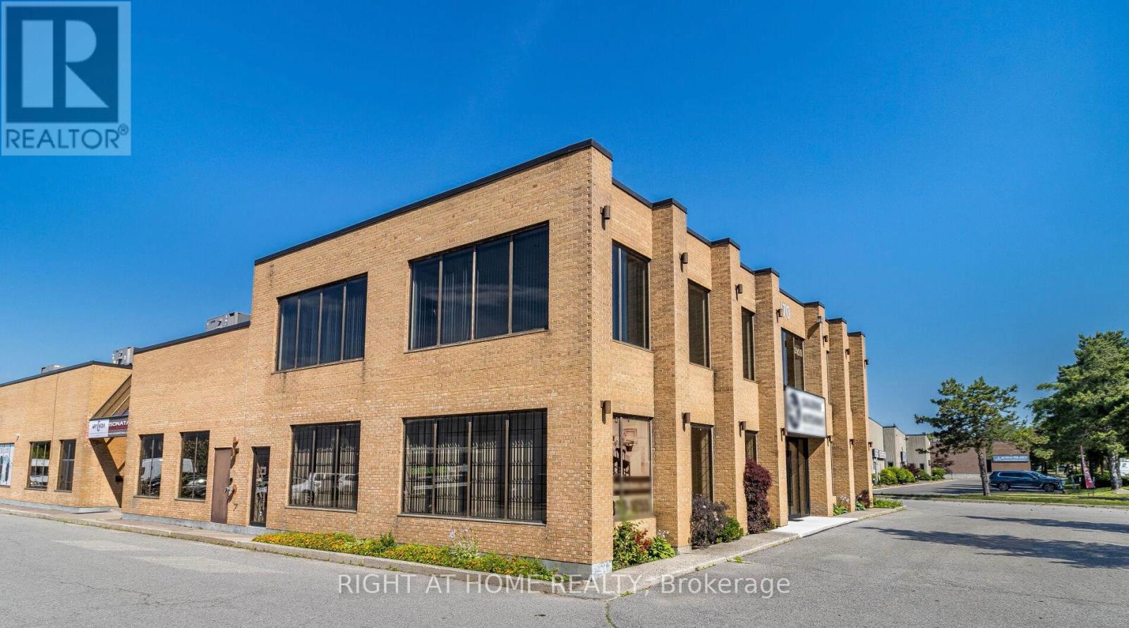 1-2 – 170 WEST BEAVER CREEK ROAD