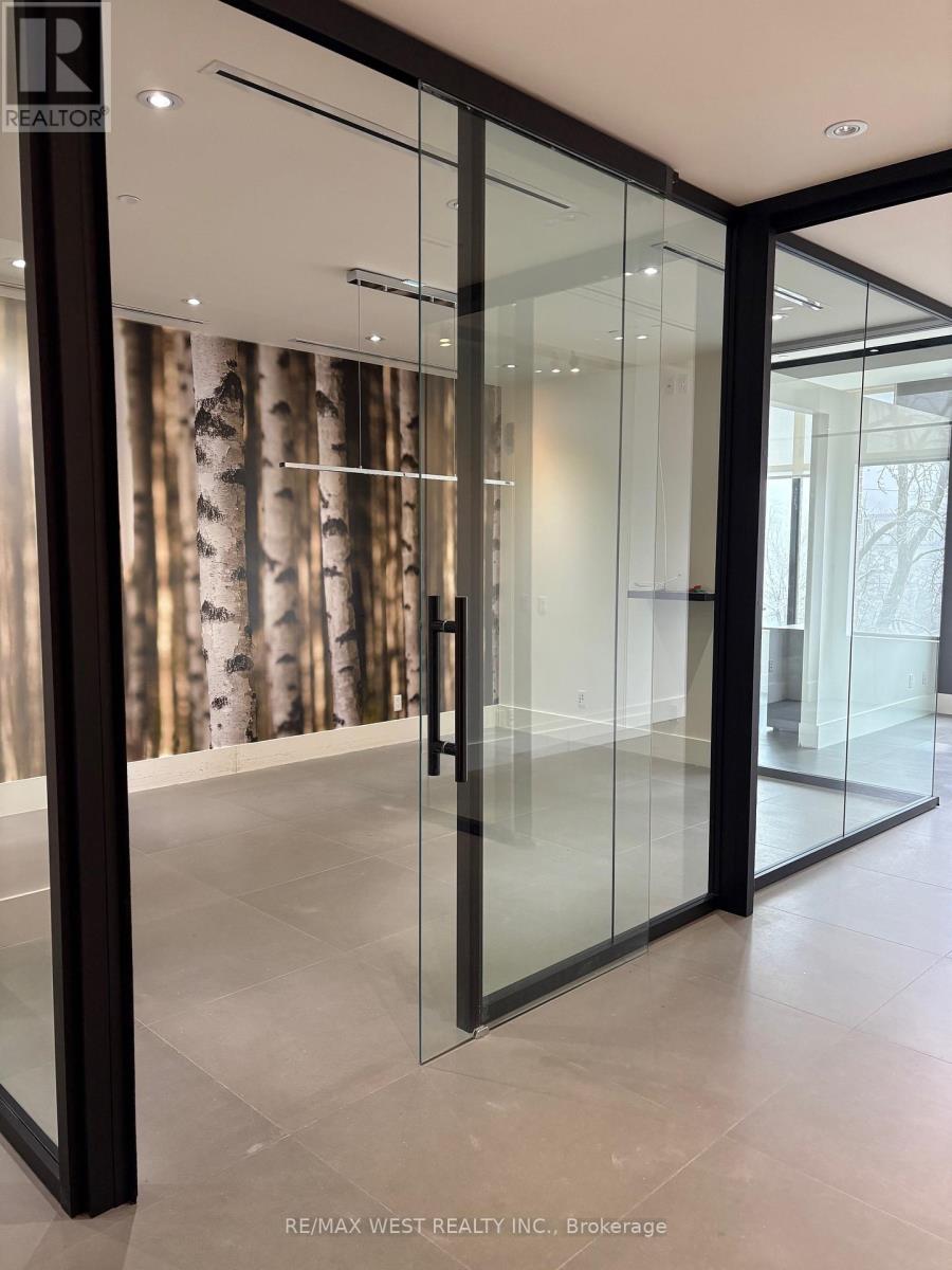 307-308 – 10376 YONGE STREET