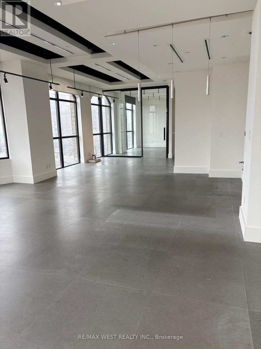 307-308 – 10376 YONGE STREET