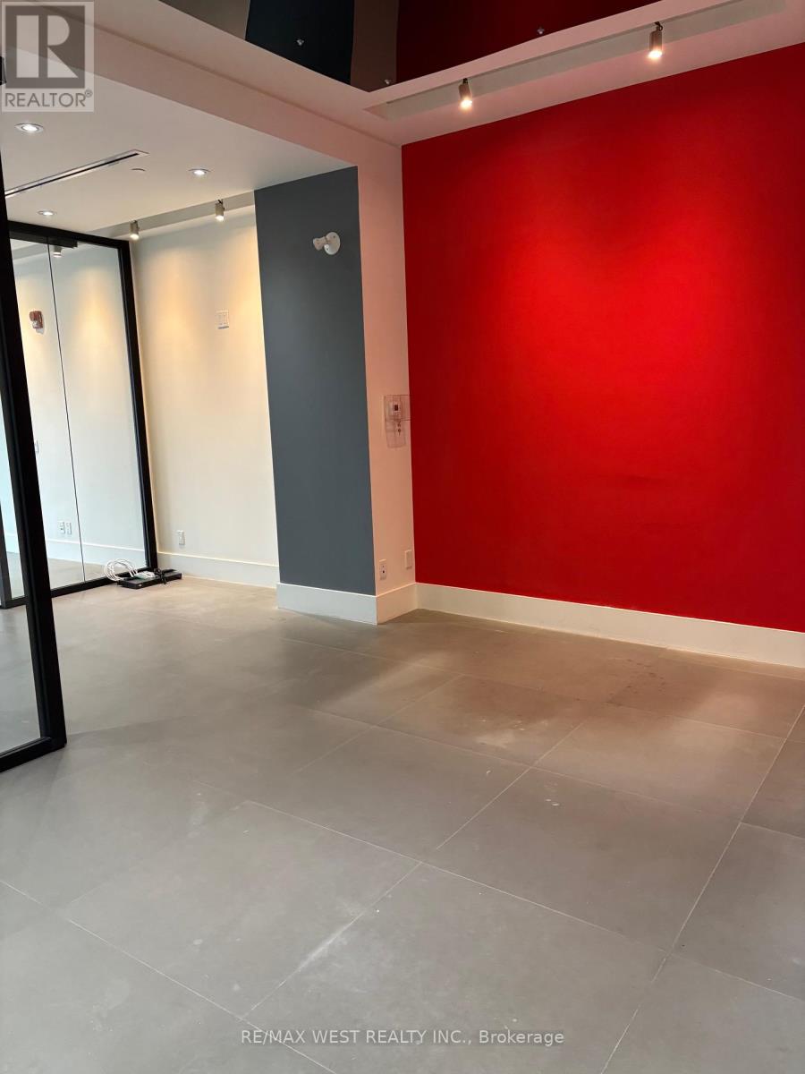 307-308 – 10376 YONGE STREET