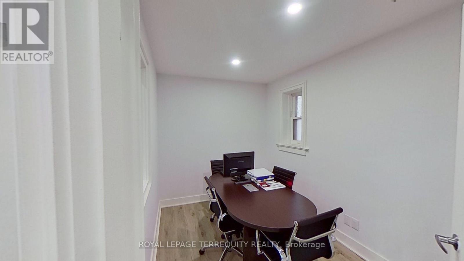 #2 – 10111 YONGE STREET