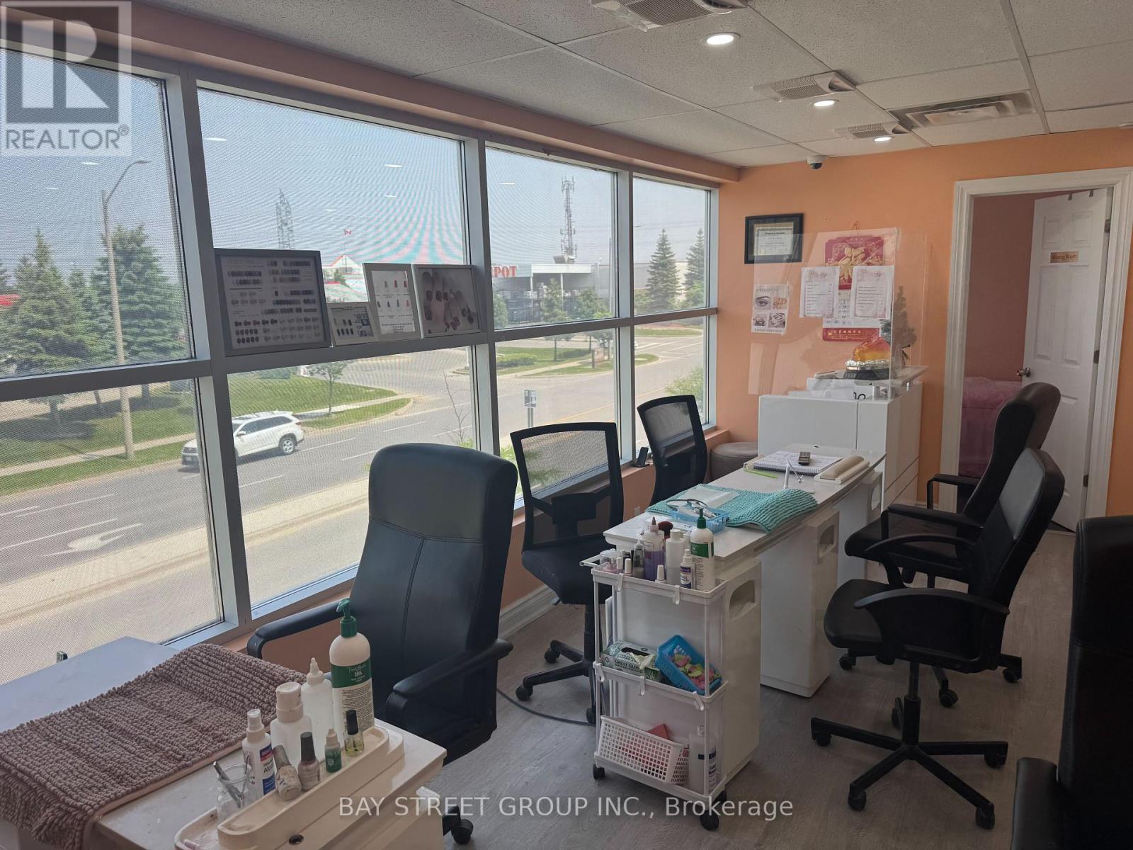 99 – 160 NEW DELHI DRIVE