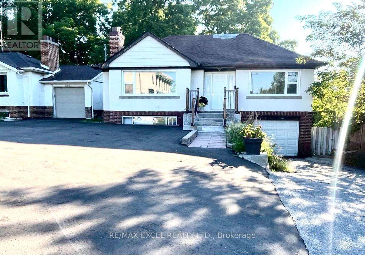 WHOLE MAIN FLOOR – 9961 YONGE STREET