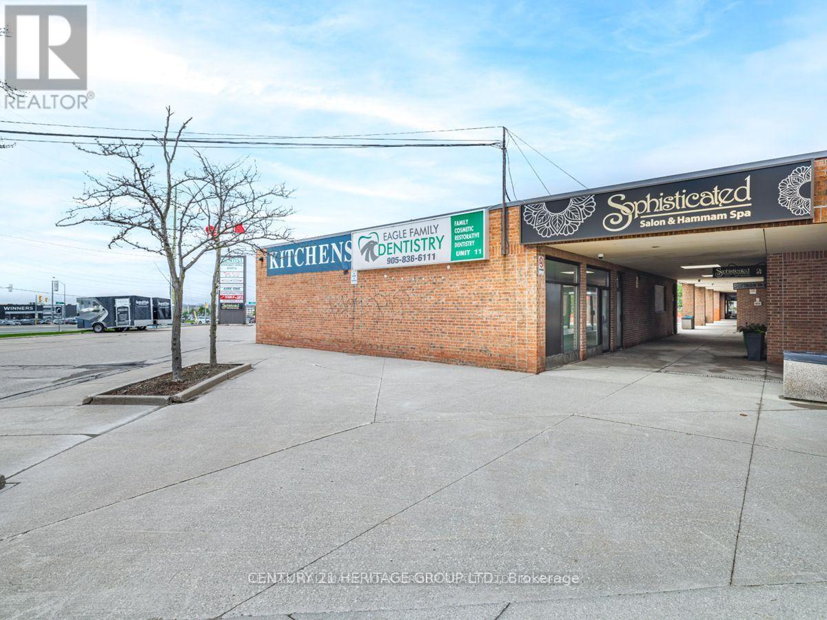 9 – 340 EAGLE STREET W