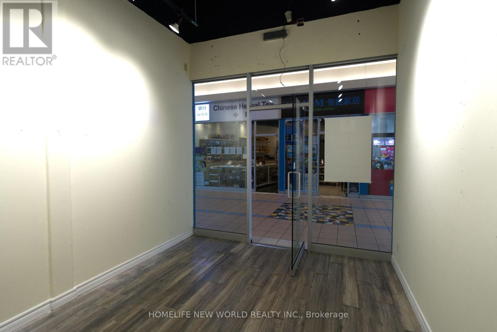 208 – 3255 HIGHWAY 7 AVENUE E