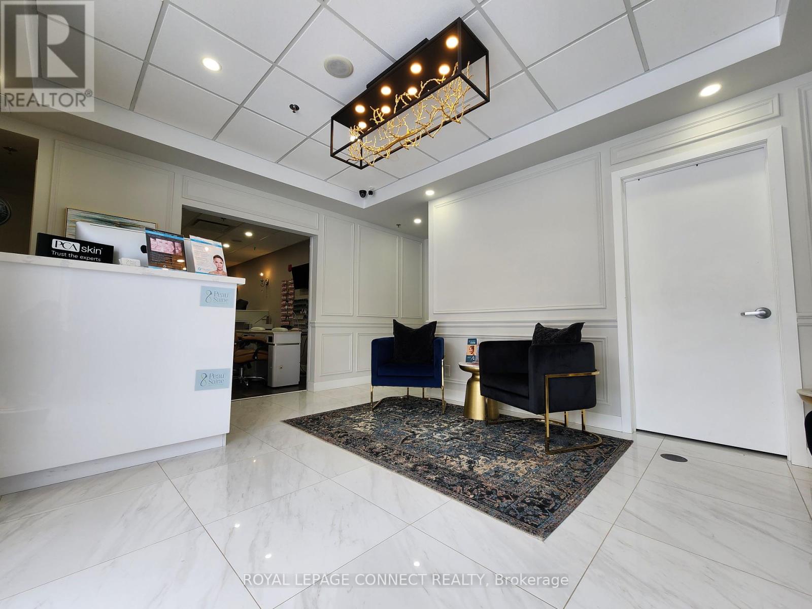 1 & 13A – 10 COX BOULEVARD