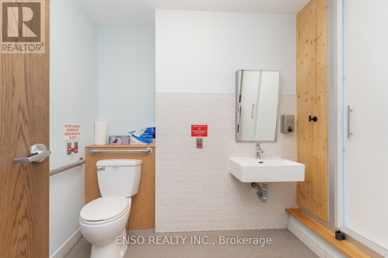 28-30 – 8333 KENNEDY ROAD