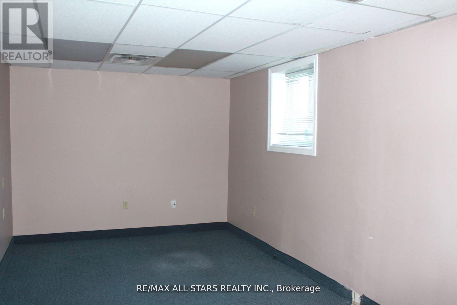 UNIT 2 B – 183 SIMCOE AVENUE