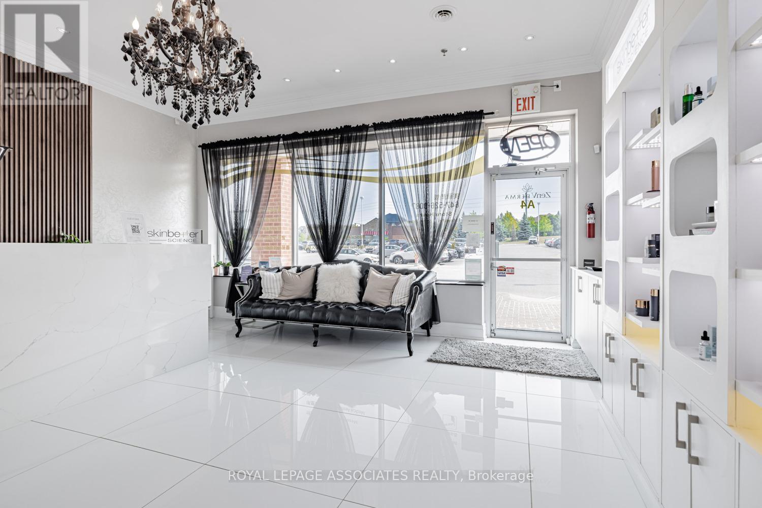 4A – 1390 MAJOR MAKENZIE DRIVE E