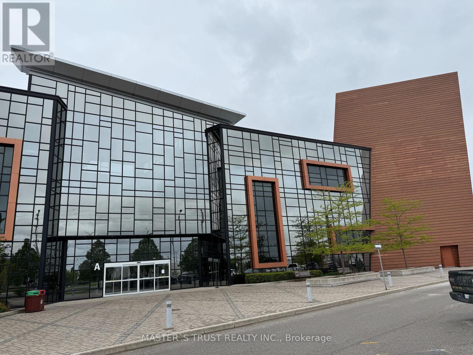 1 – 7250 KEELE STREET