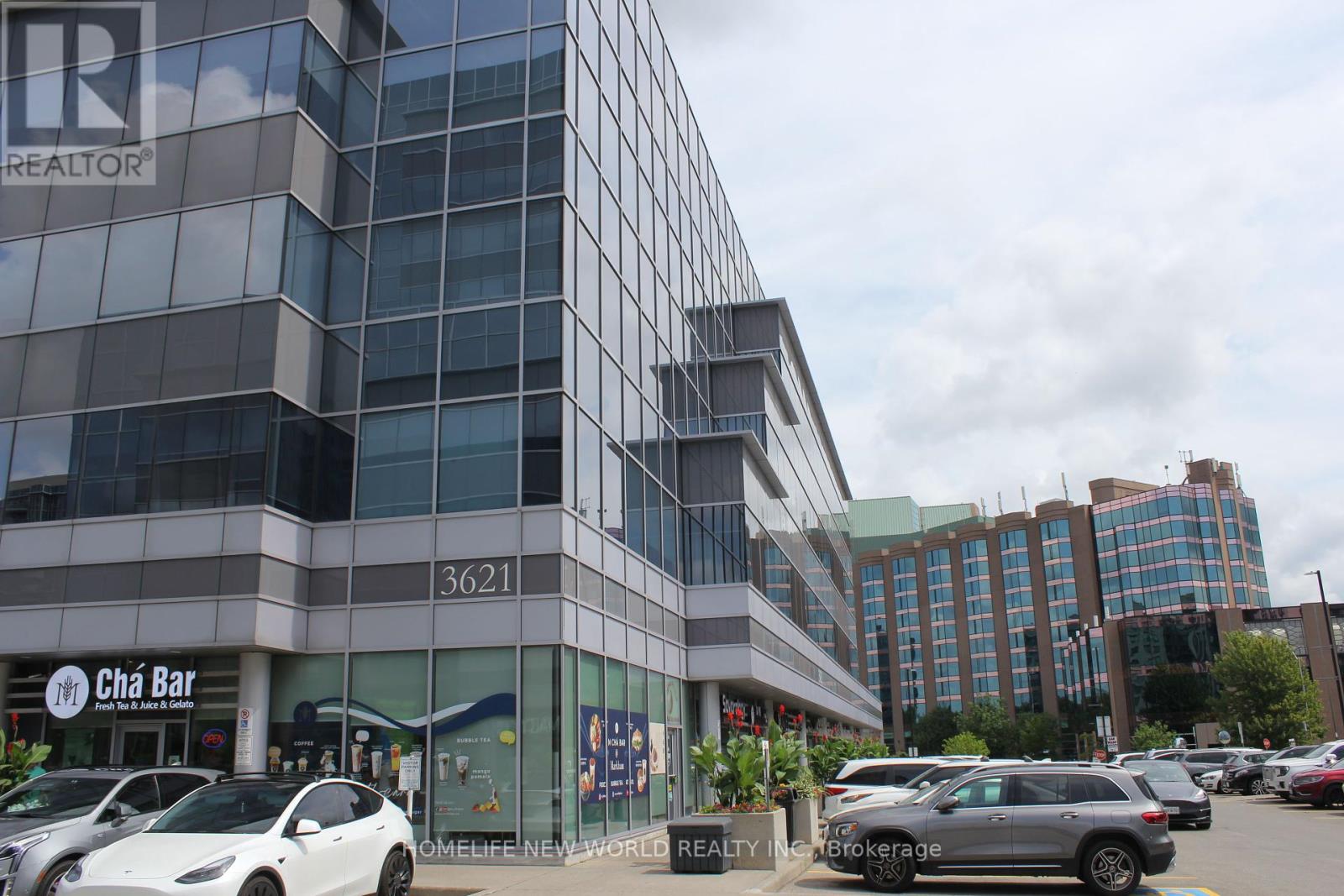 206 – 3621 HIGHWAY 7 E