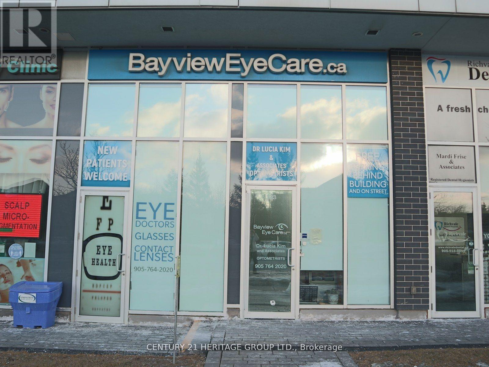 123&125 – 8763 BAYVIEW AVENUE