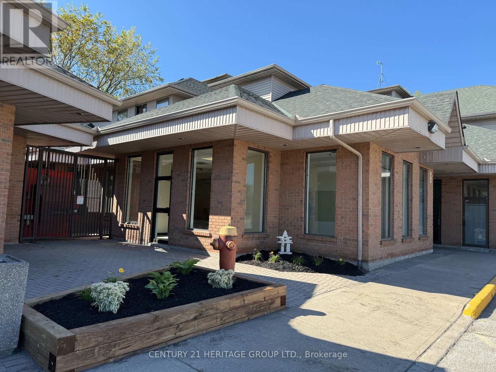 3-7 – 204 SIMCOE AVENUE