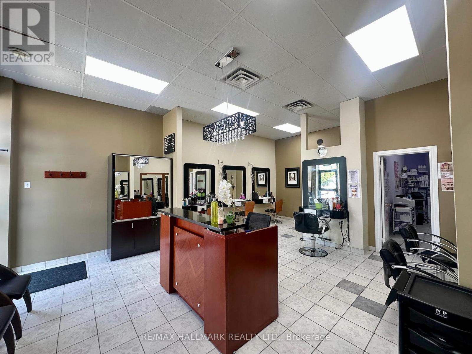 3 – 15461 YONGE STREET