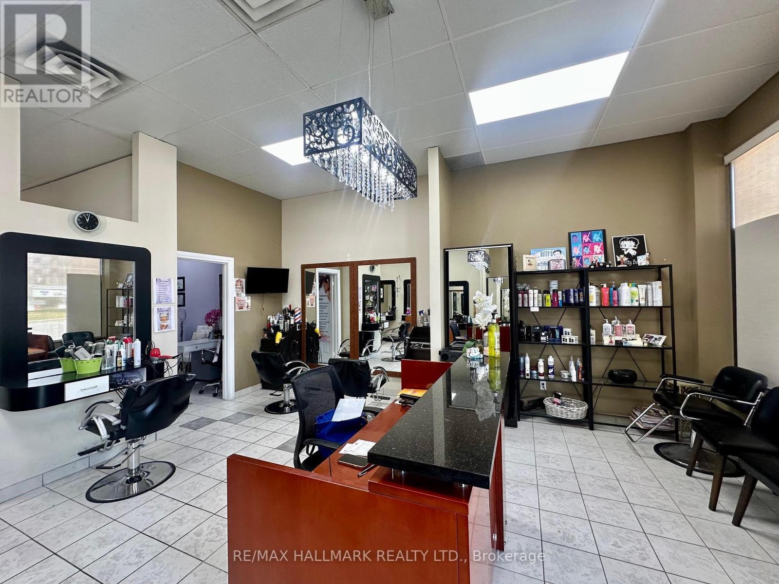3 – 15461 YONGE STREET