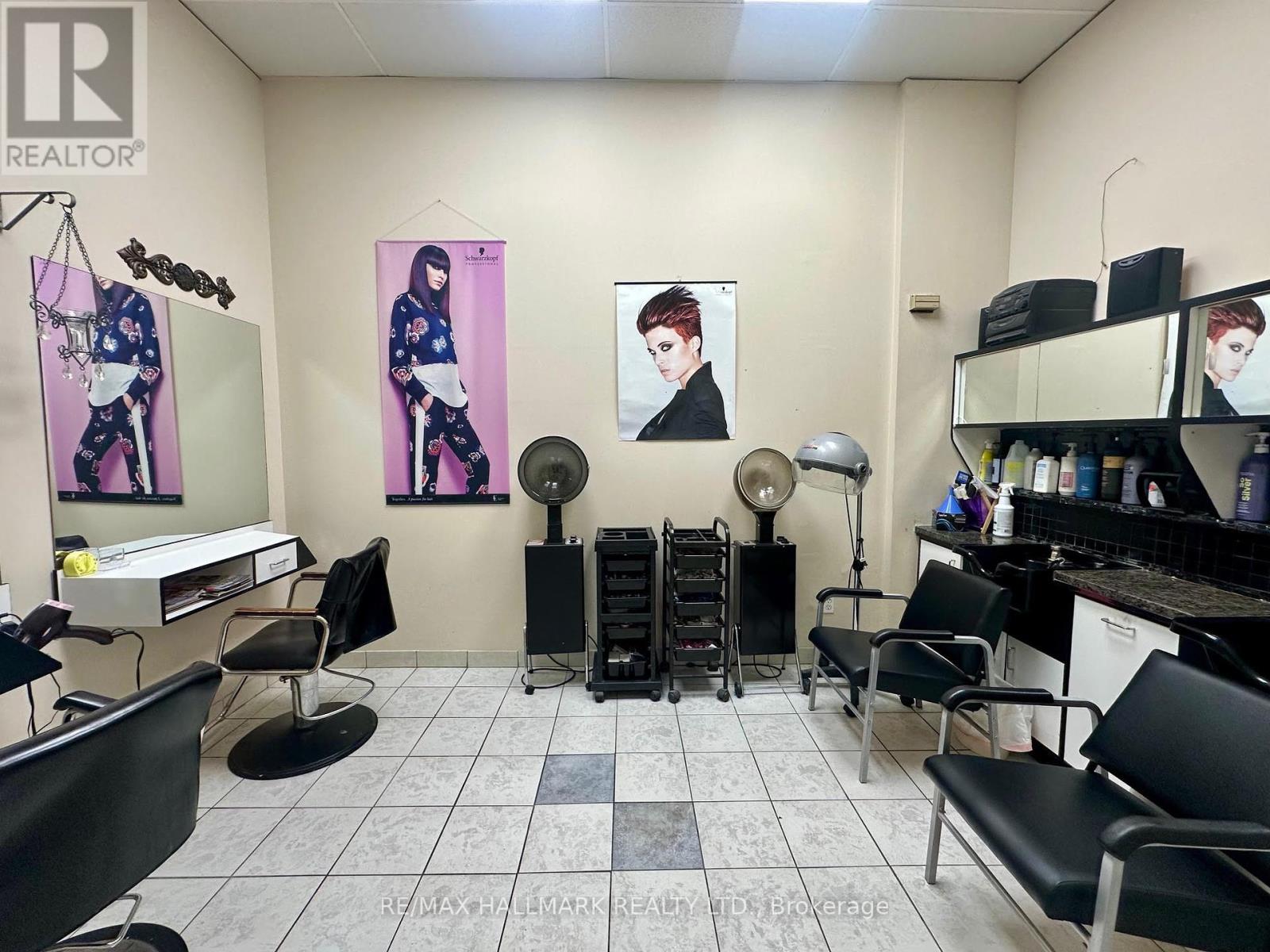 3 – 15461 YONGE STREET