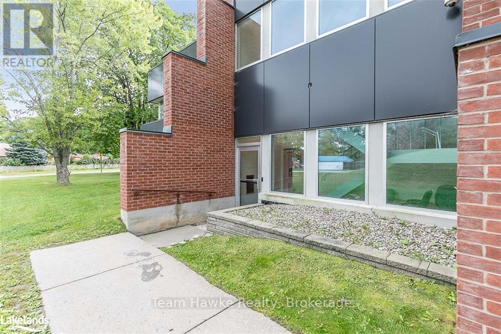 103A – 240 PENETANGUISHENE ROAD