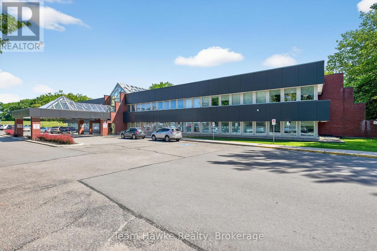 204 – 240 PENETANGUISHENE ROAD