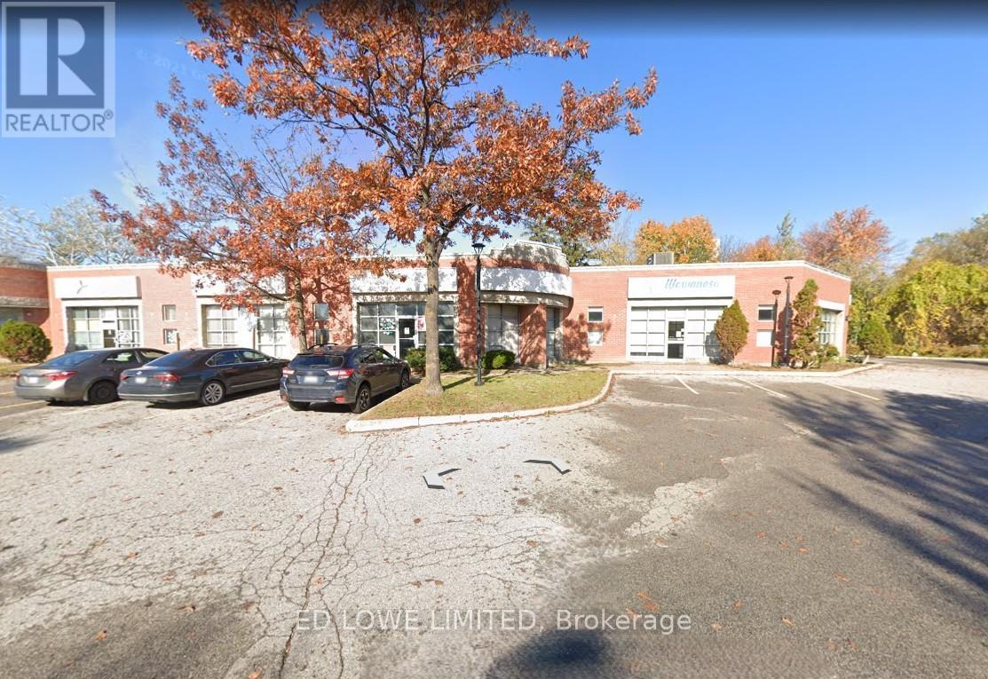 907-908 – 75 CEDAR POINTE DRIVE