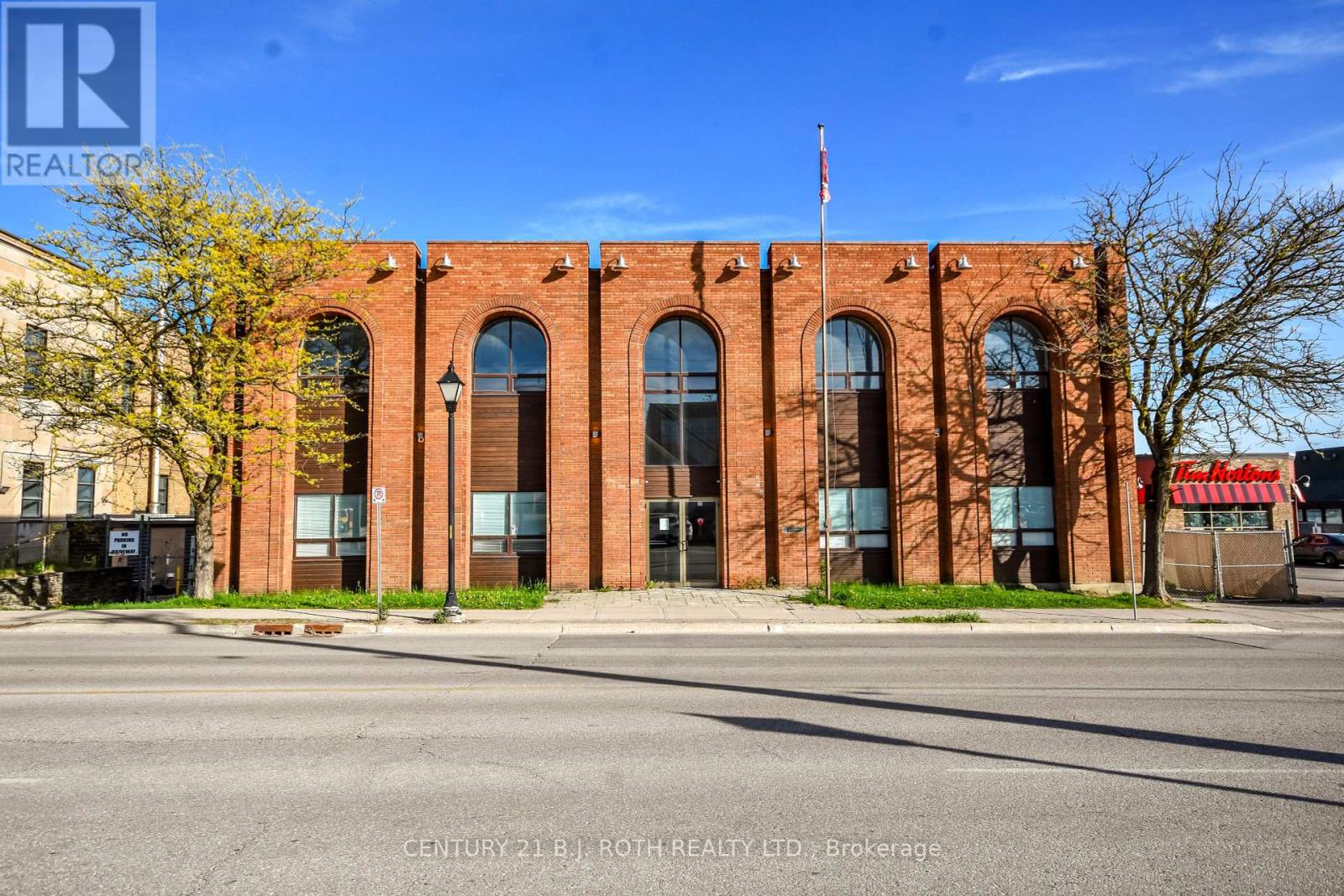 31 COLBORNE STREET E