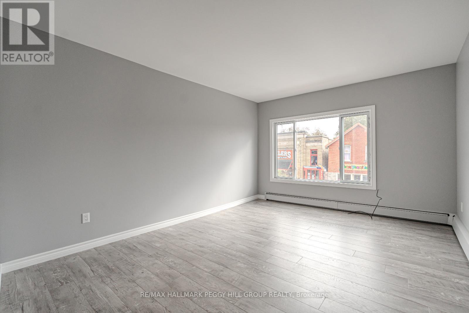 30 QUEEN STREET W