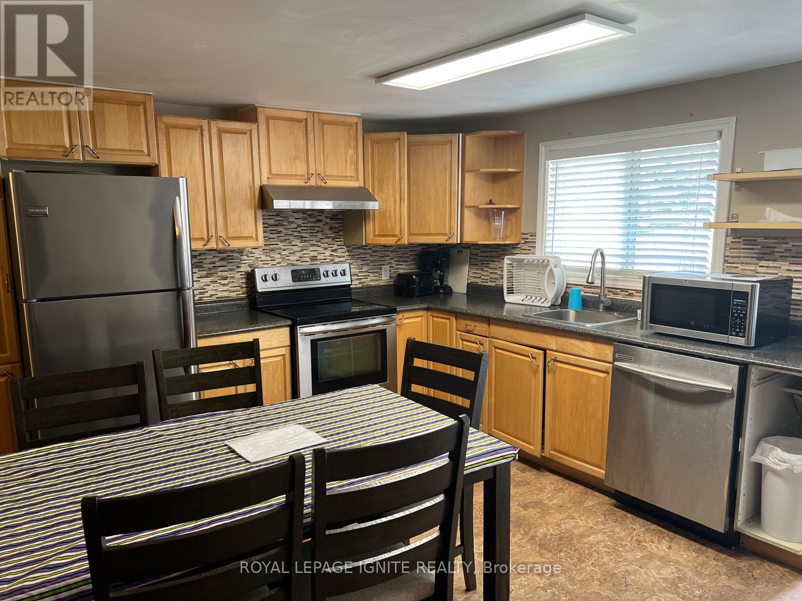 1985 TINY BEACHES ROAD