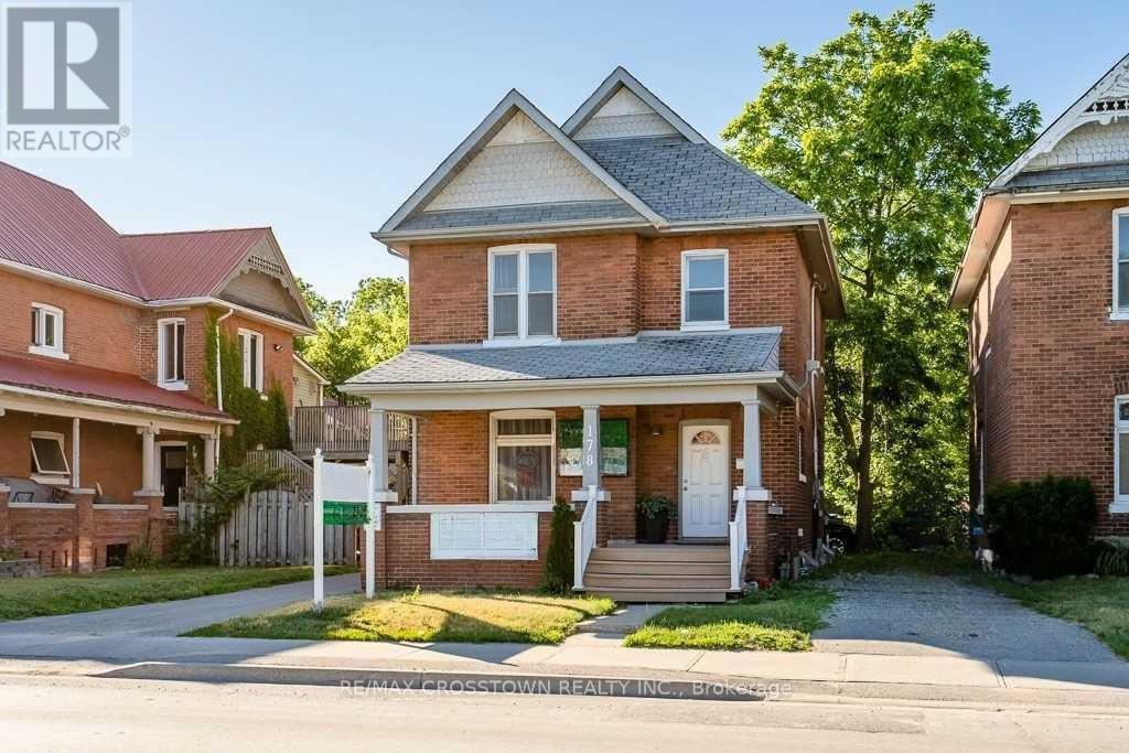 UPPER – 178 DUNLOP STREET W
