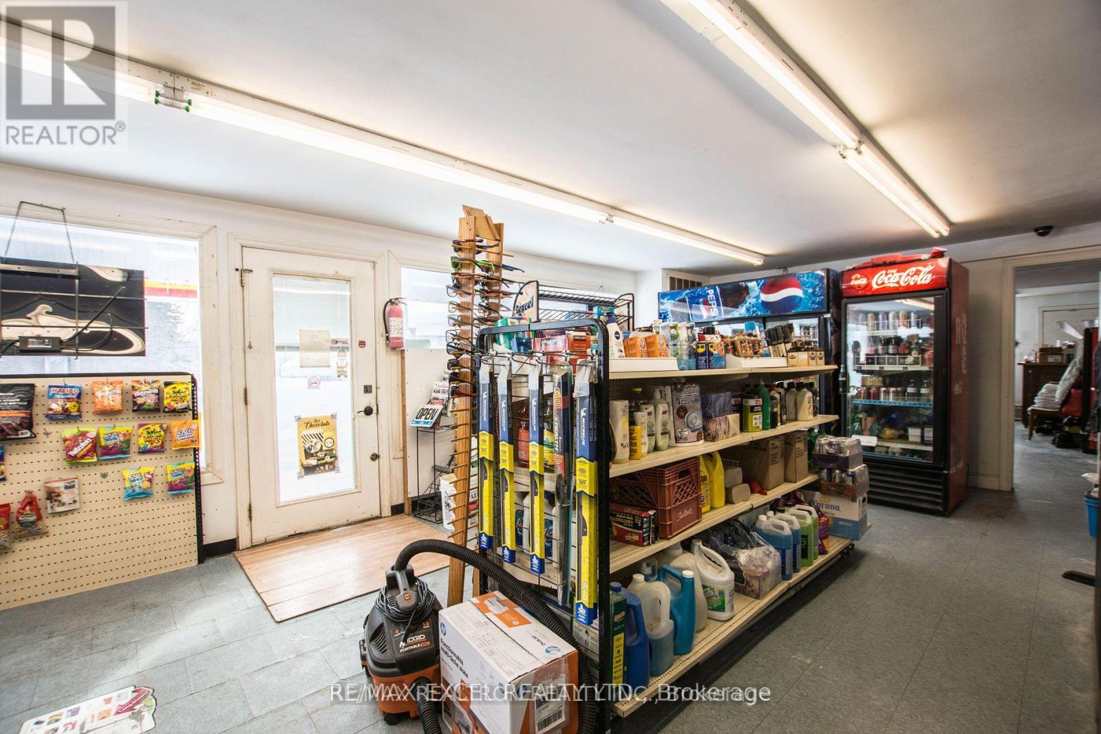 8906 HWY 11 ROAD S