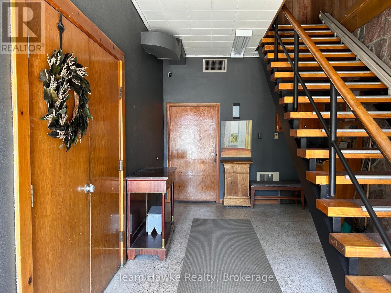 SECOND FLOOR – 518 DOMINION AVENUE