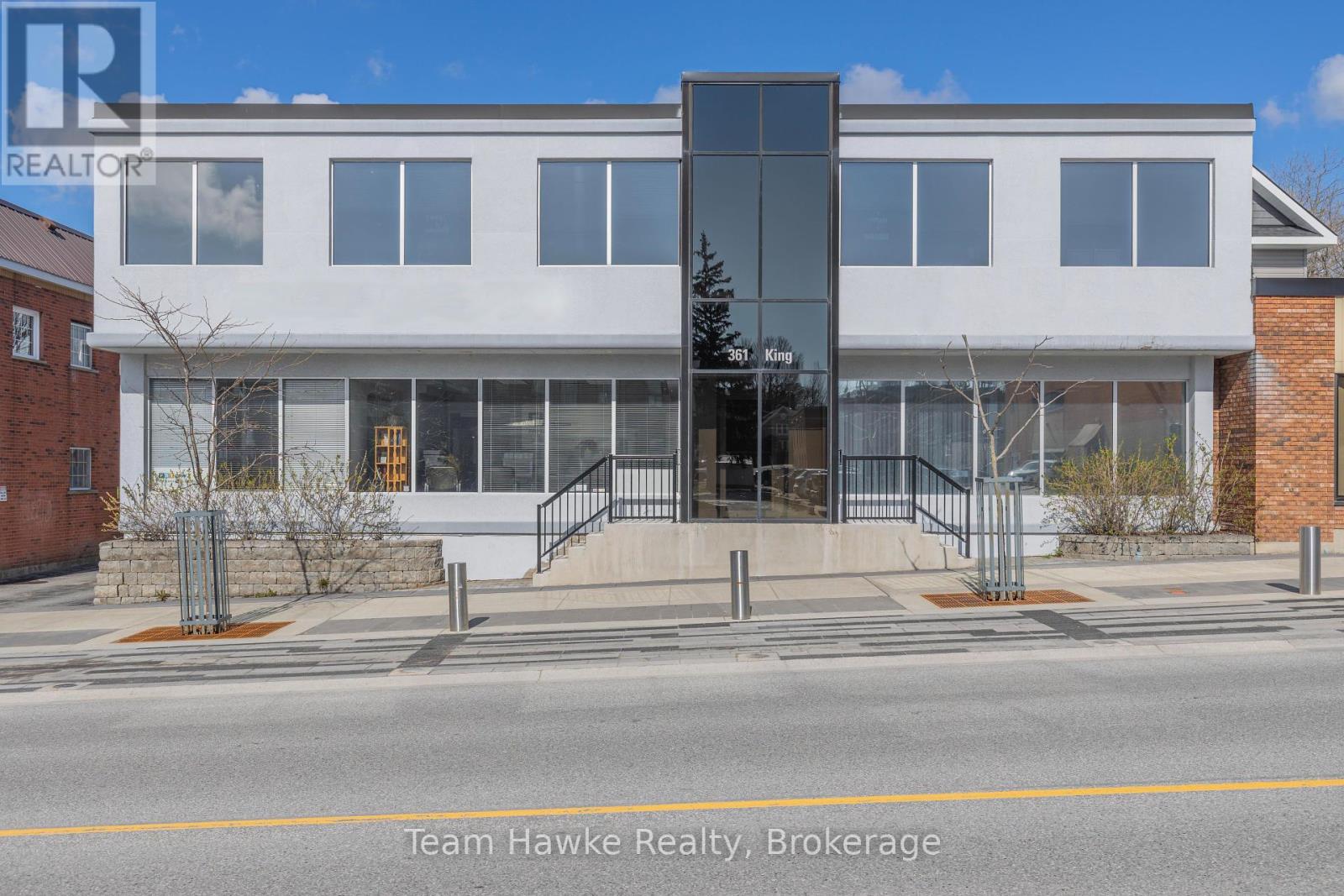 2E – 361 KING STREET