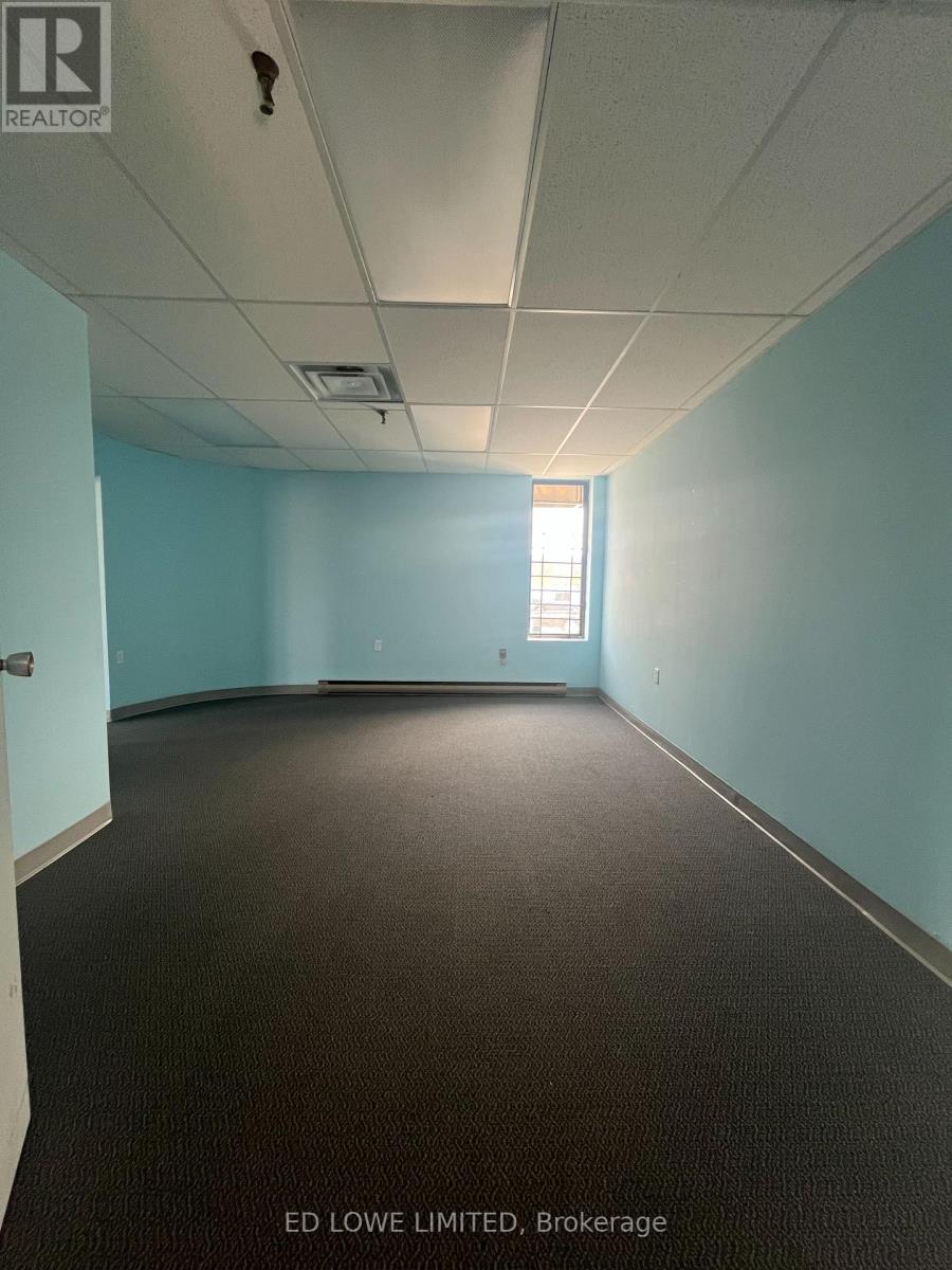 1 – 461 DUNLOP STREET W