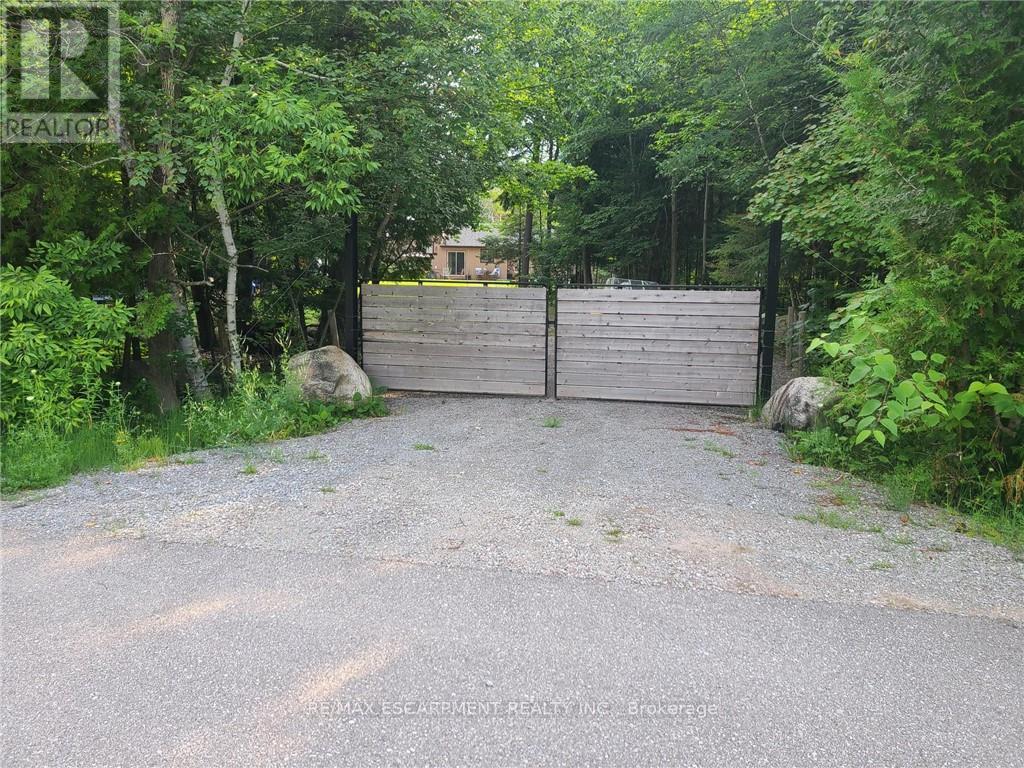 LOT 118 IROQUOIS CRESCENT