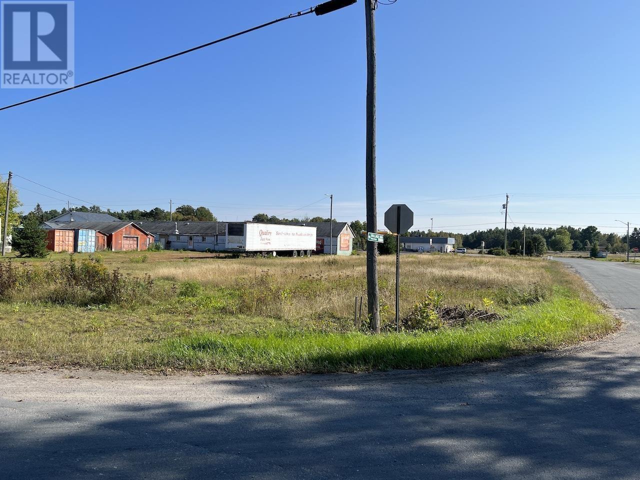 22252 Highway 17