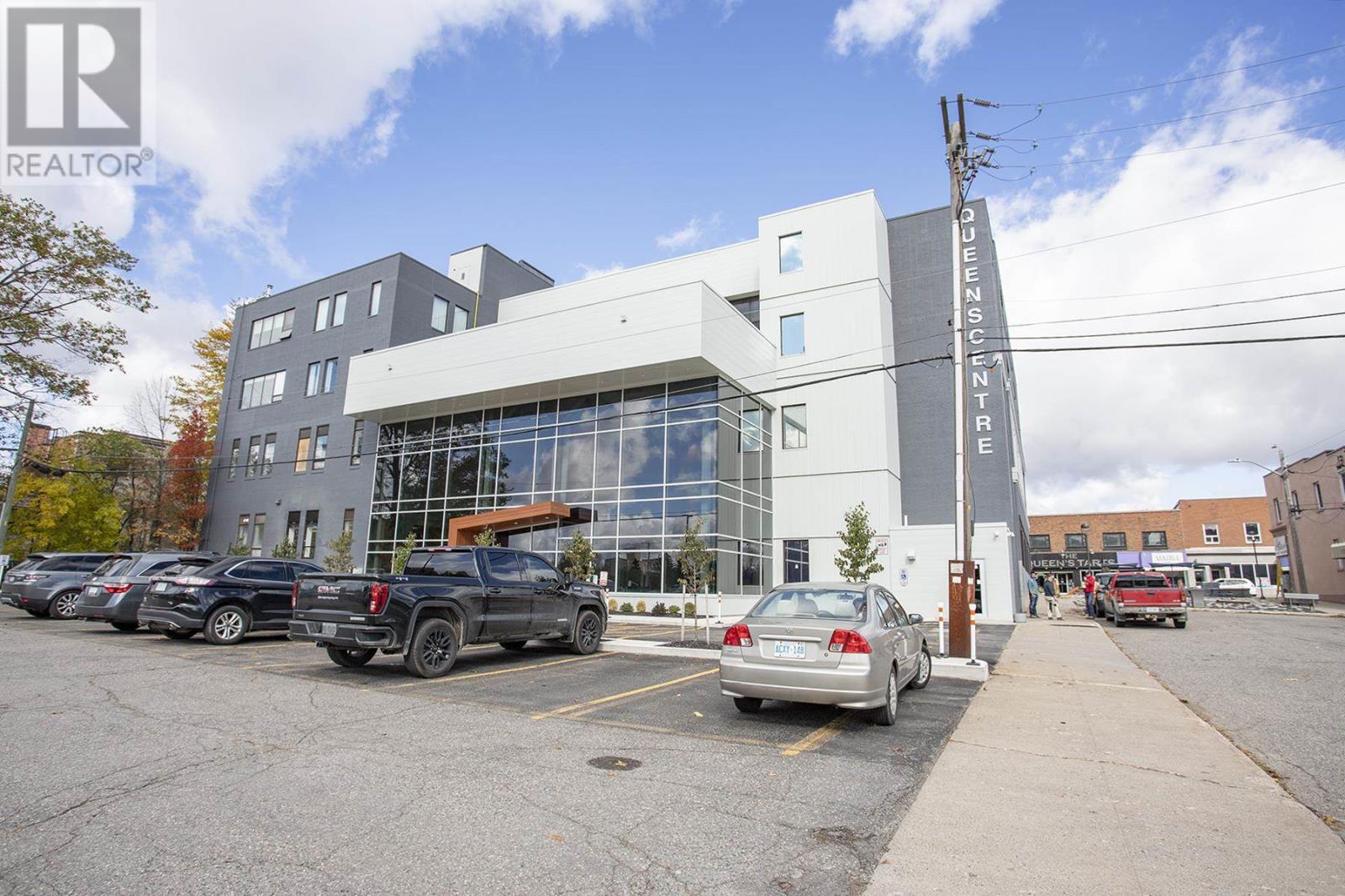 477 Queen ST E # 202