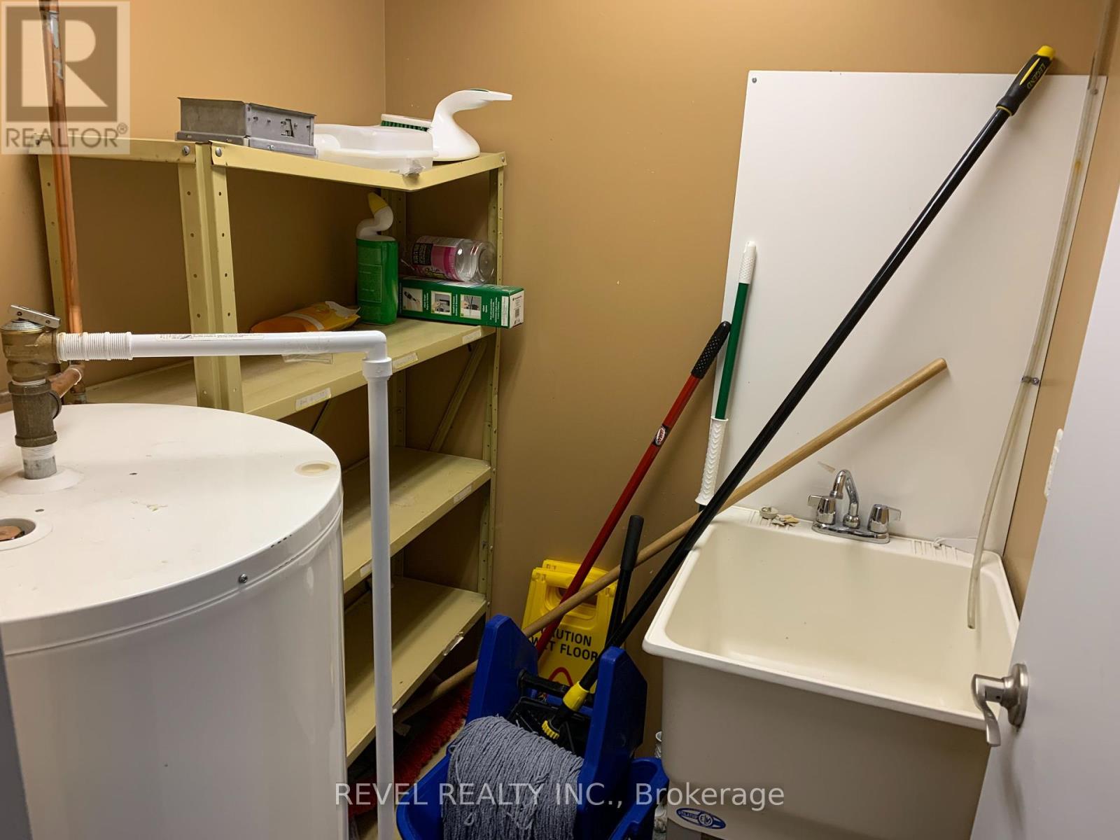 UNIT C – 124 THIRD AVENUE