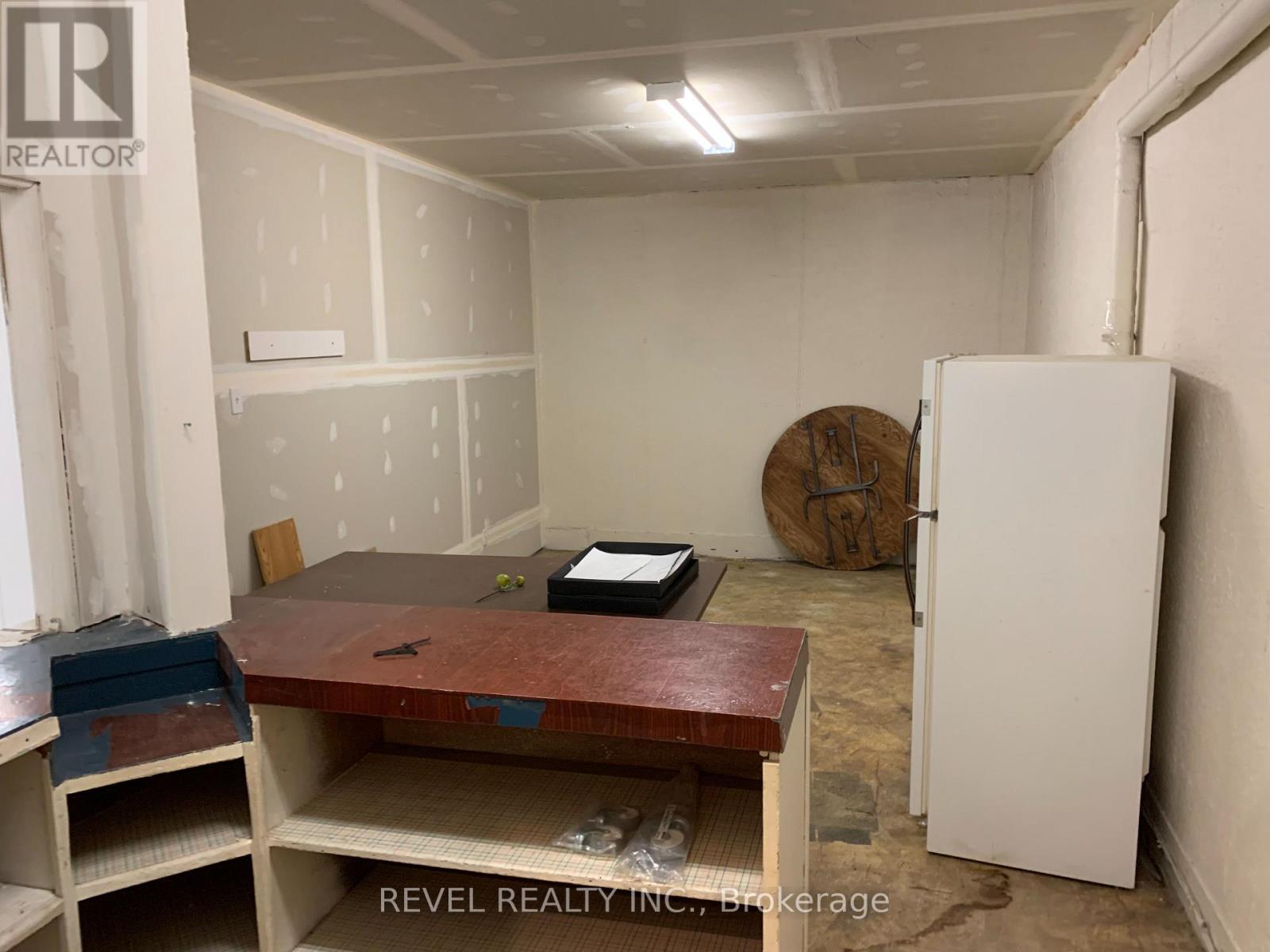 UNIT 3 – 184 THIRD AVENUE