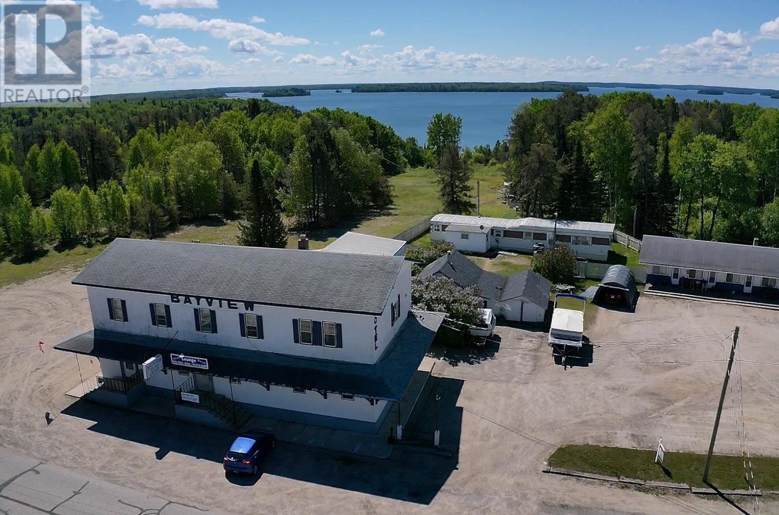 35 Spruce AVE