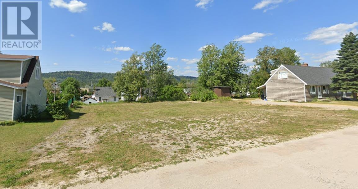 33 Manitou RD