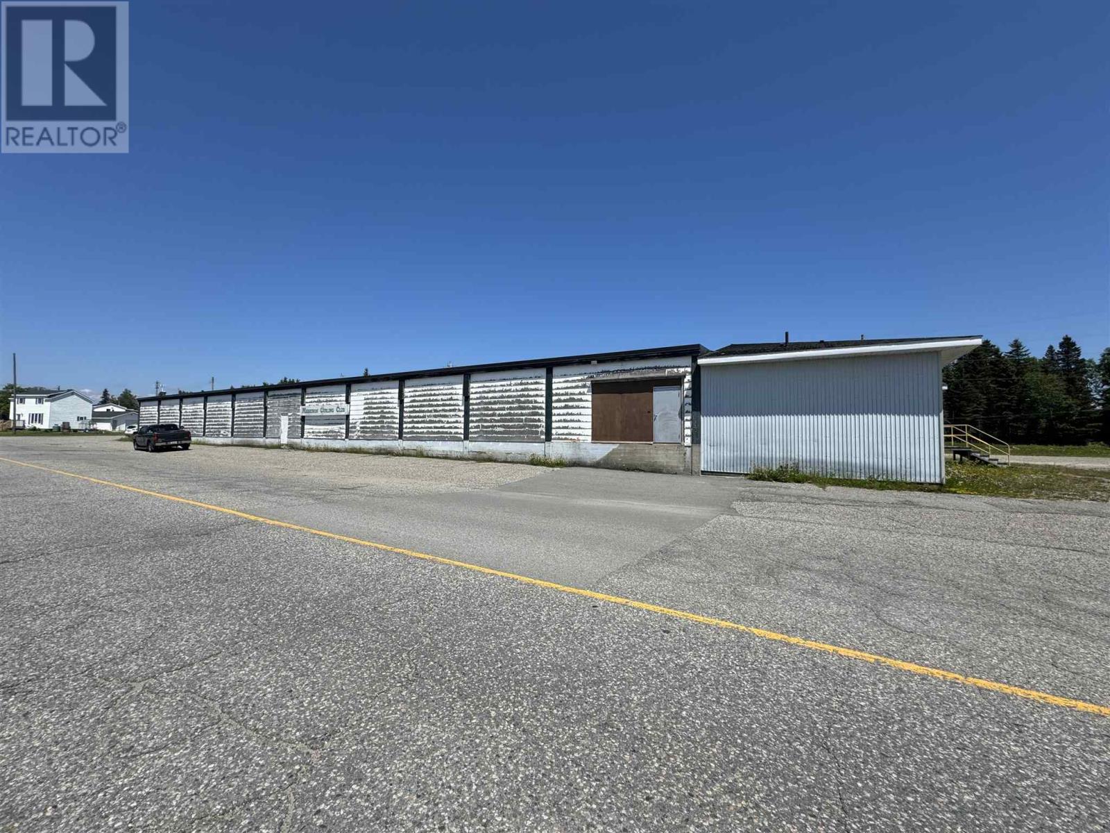 65 Stevens Ave
