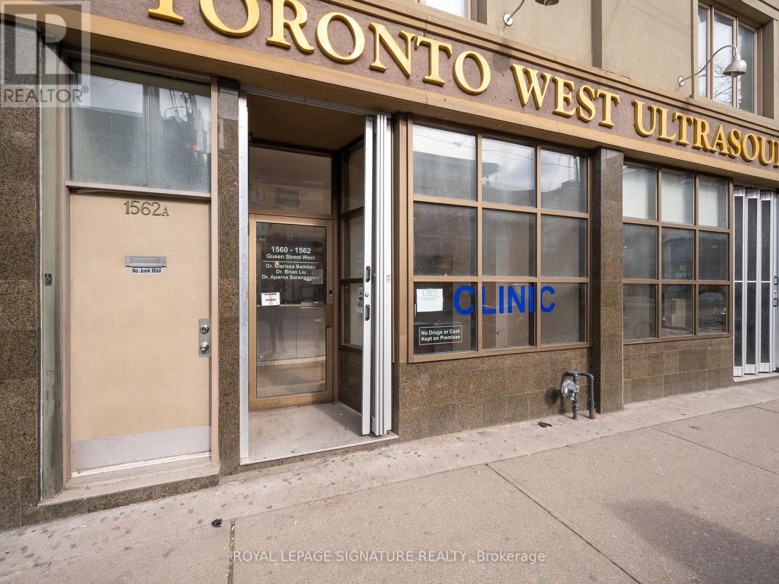 1560- 1562 QUEEN STREET W