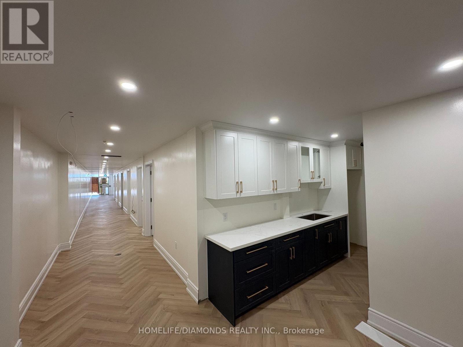 9B – 2575 STEELES AVENUE