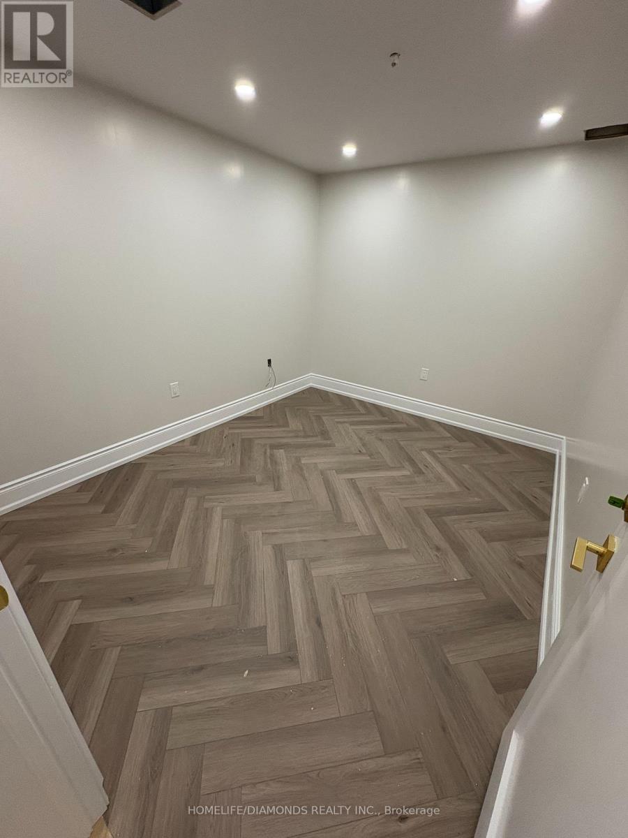 9B – 2575 STEELES AVENUE