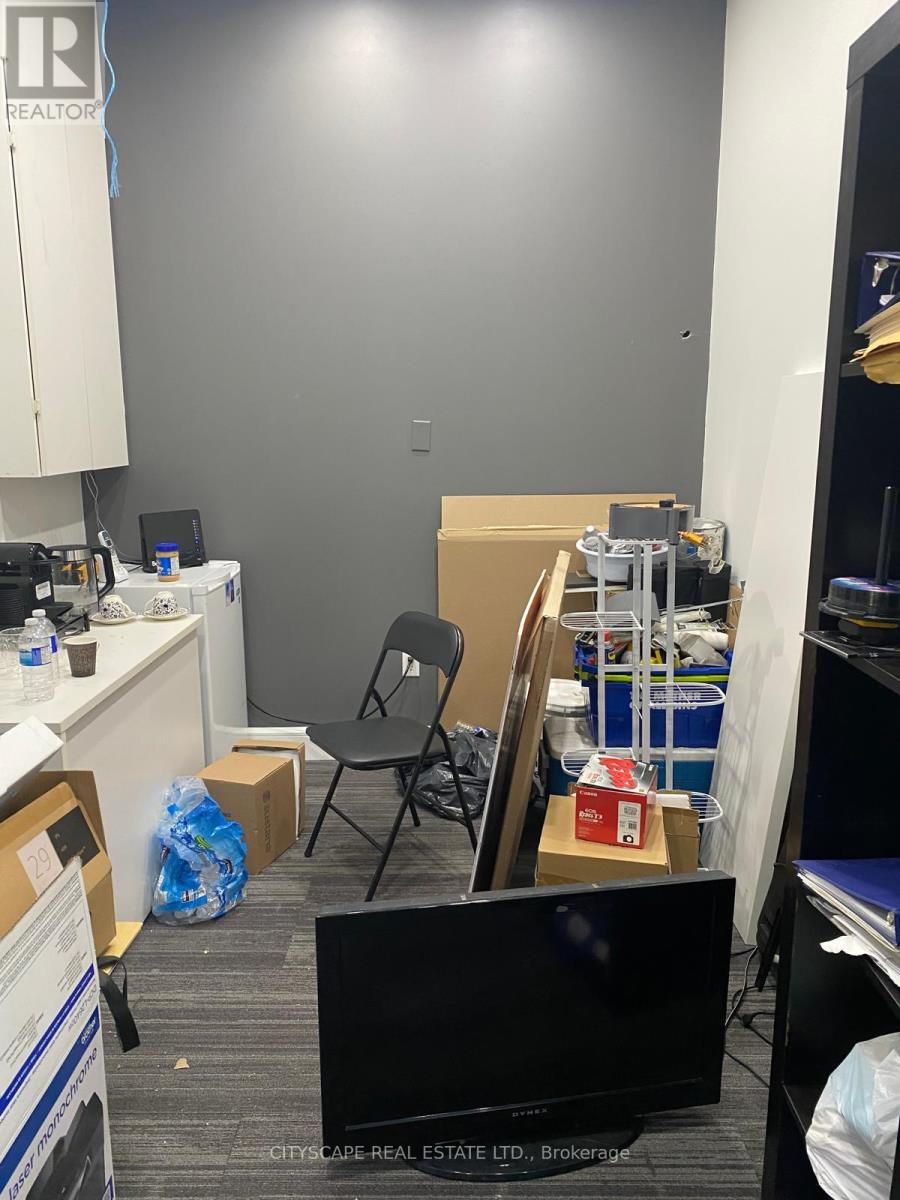 OFFICE ROOM – 1675 THE CHASE ROAD