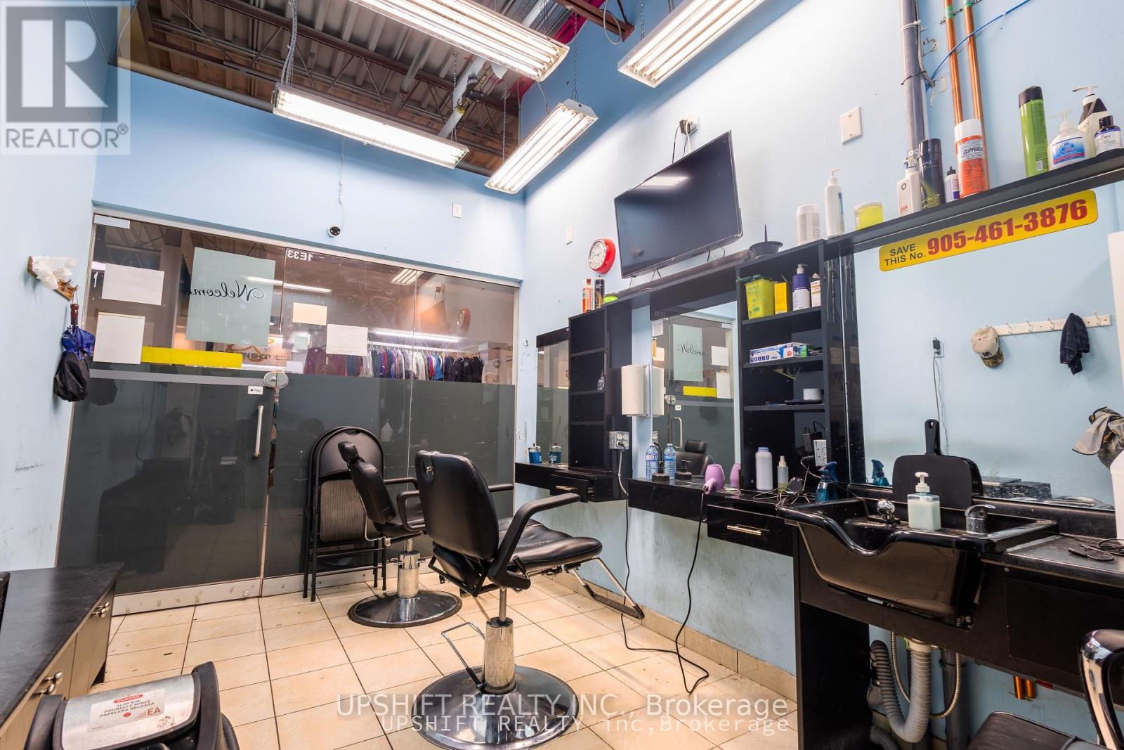 1E33 – 7215 GOREWAY DRIVE