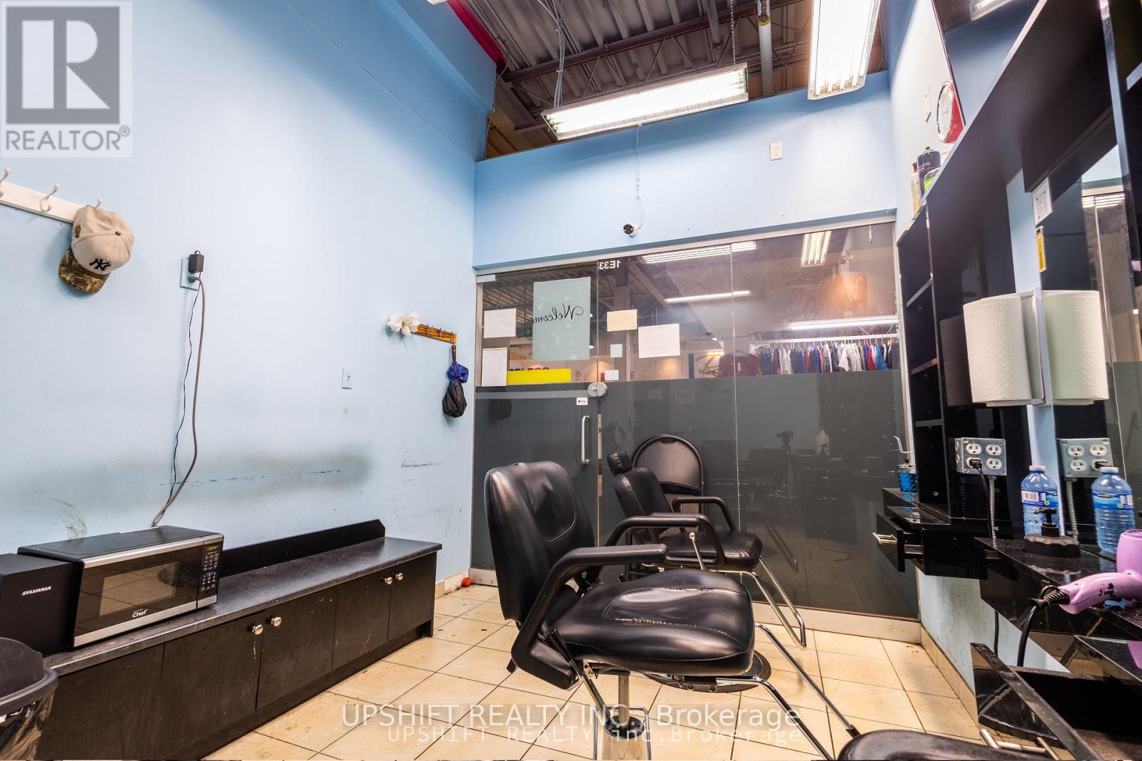 1E33 – 7215 GOREWAY DRIVE